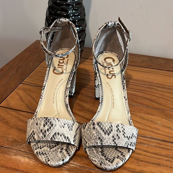 EUC Circus By Sam Edelman Oleana Snakeskin Heels size 7 1/2. - Picture 5 of 11